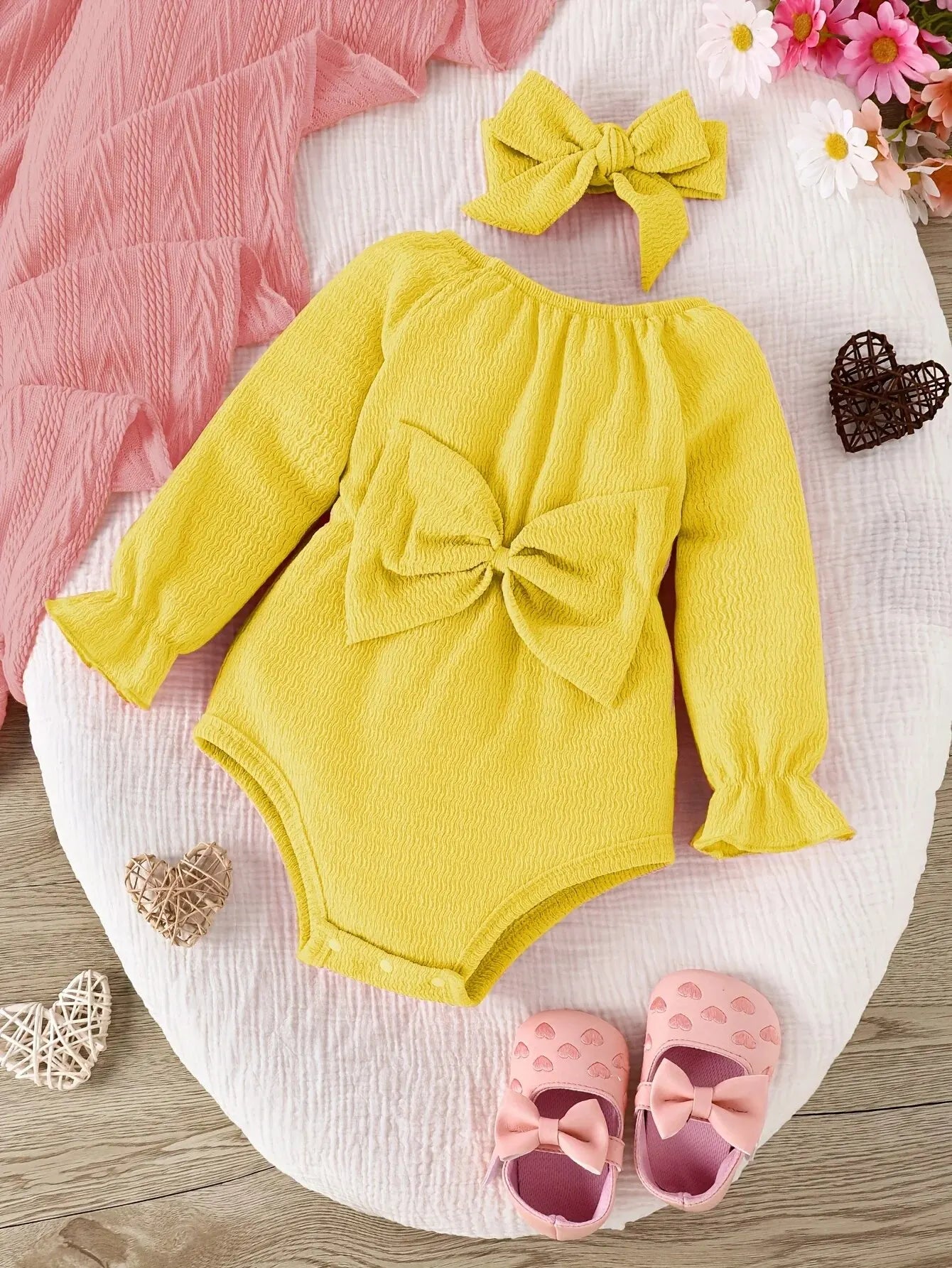 Baby Baby Spring and Autumn Cute Fashion Sweet Foreign Style Bow Pink Long Sleeve Onesie + Kerchief Baby Two-piece Set